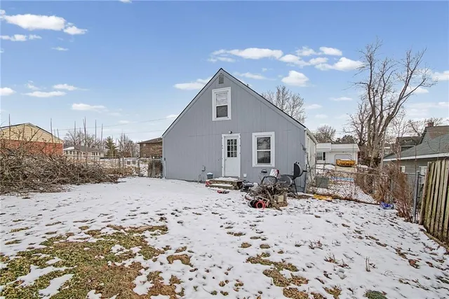 $115,000 | 102 West Black Diamond Street, Richmond, MO 64085