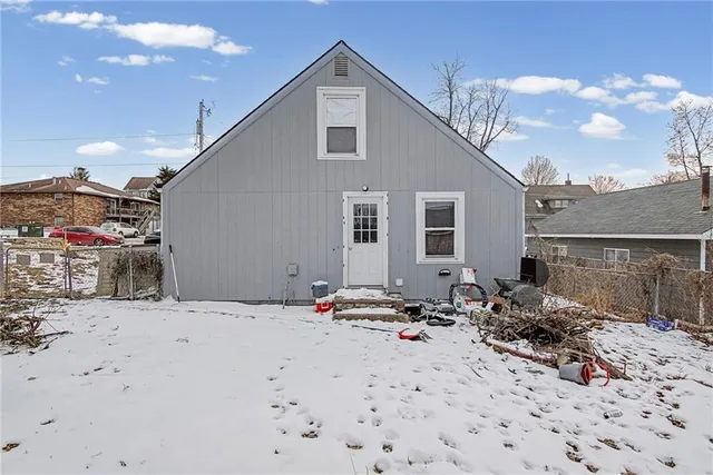 $115,000 | 102 West Black Diamond Street, Richmond, MO 64085