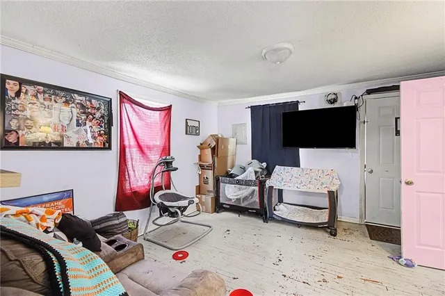 $115,000 | 102 West Black Diamond Street, Richmond, MO 64085