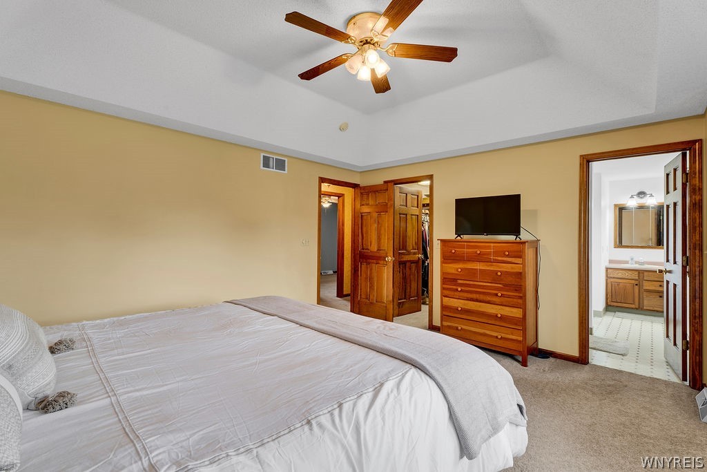 4815 Tonawanda Creek Road Pendleton, NY 14120 - Photo 24 of 49 Primary bedroom