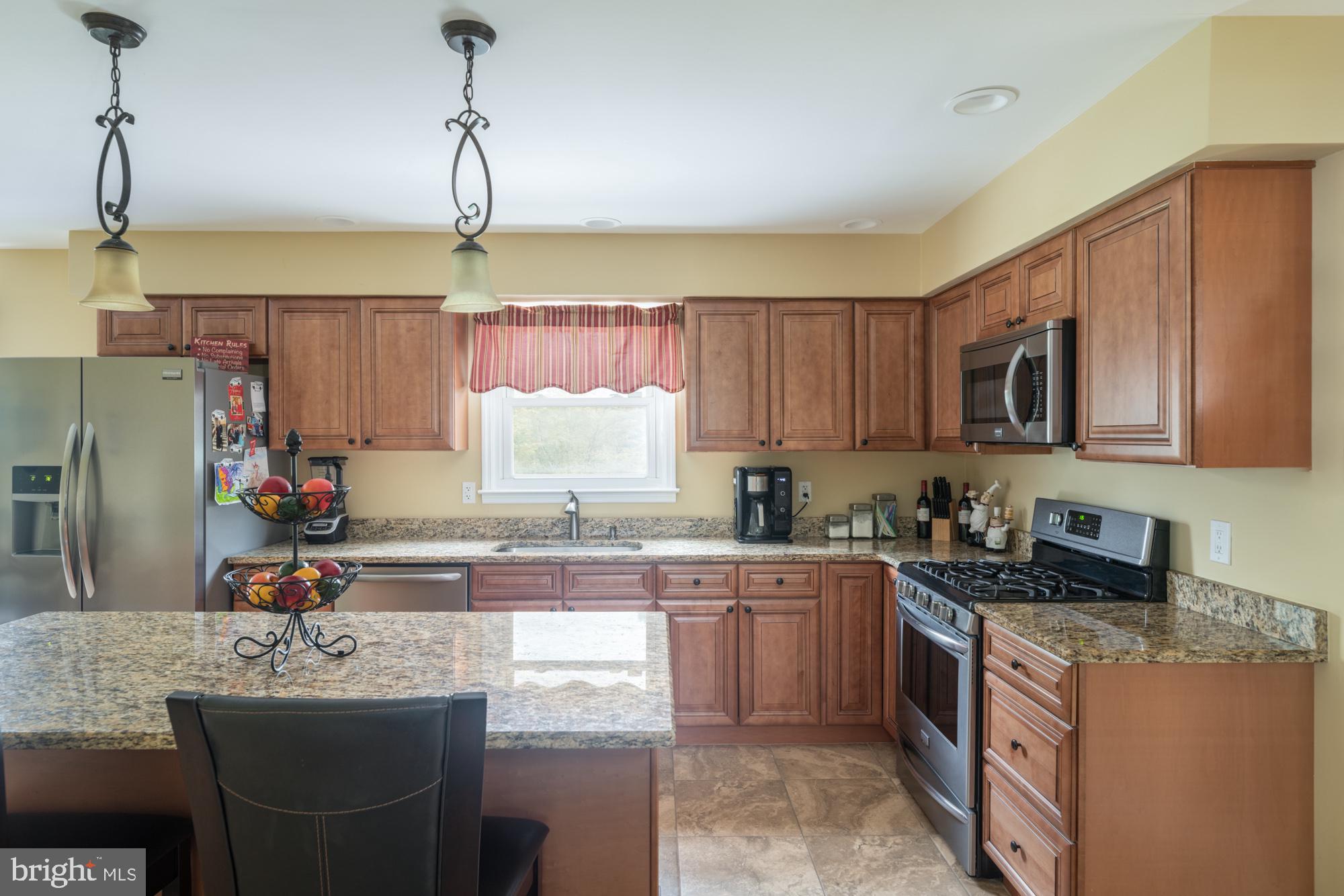 462 Station Road Roebling, NJ 08554 - Photo 10 of 24 Large eat in kitchen 4