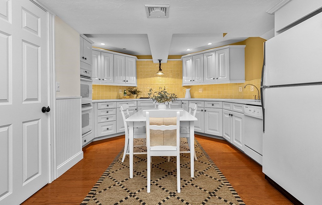2 Country Way Hopkinton, MA 01748 - Photo 29 of 42