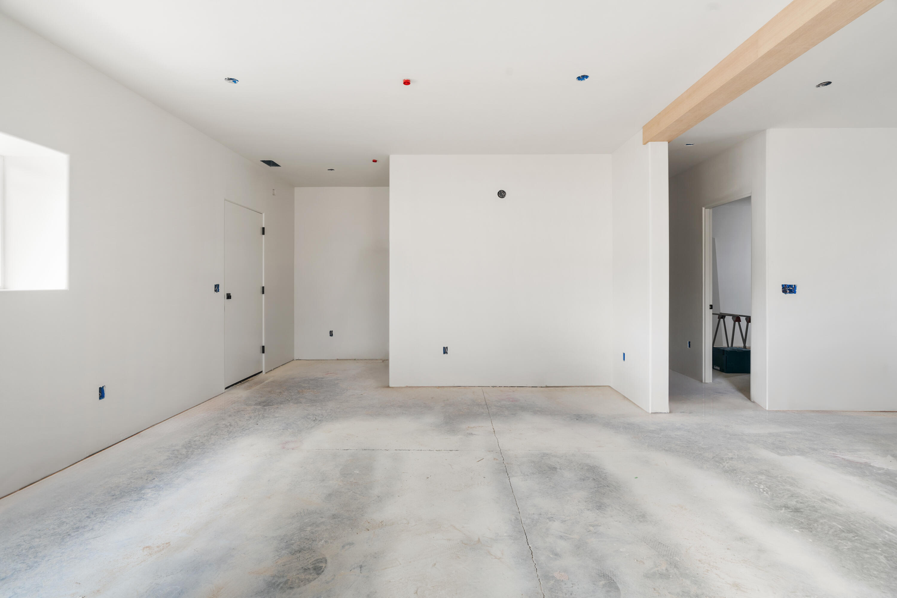 1319 Ridge Drive Redding, CA 96001 - Photo 6 of 29 a view of an empty room