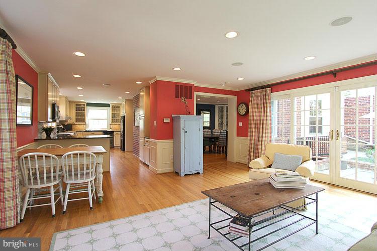 5306 Wriley Road Bethesda, MD 20816 - Photo 13 of 30 Family Room