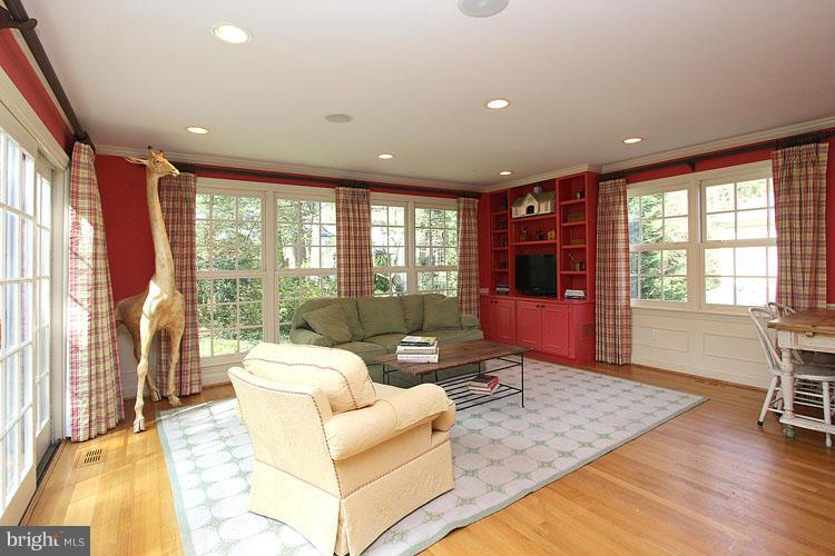 5306 Wriley Road Bethesda, MD 20816 - Photo 14 of 30 Family Room