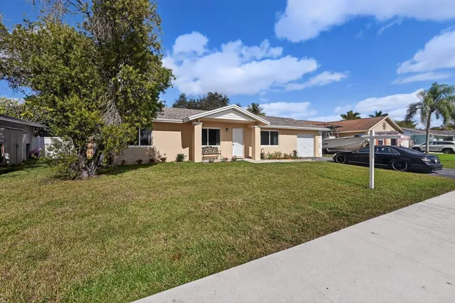 $649,500 | 12541 Southwest 10th Court, Davie, FL 33325