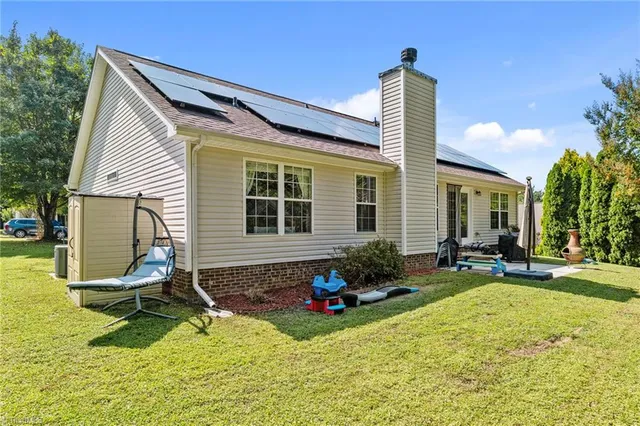 $335,000 | 6424 Highland Oak Drive, Greensboro, NC 27410