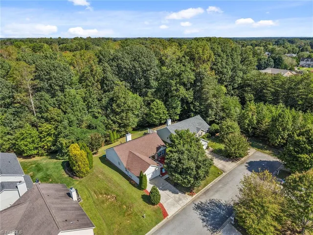 $335,000 | 6424 Highland Oak Drive, Greensboro, NC 27410