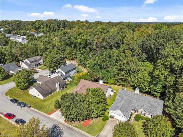 $335,000 | 6424 Highland Oak Drive, Greensboro, NC 27410