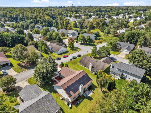 $335,000 | 6424 Highland Oak Drive, Greensboro, NC 27410