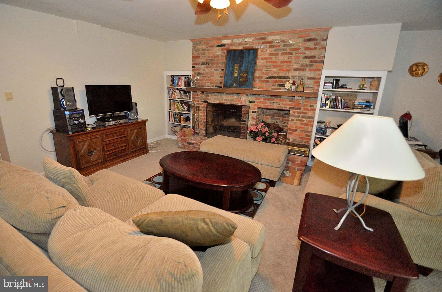 7724 Bristol Square Court Springfield, VA 22153 - Photo 18 of 21 Family Room