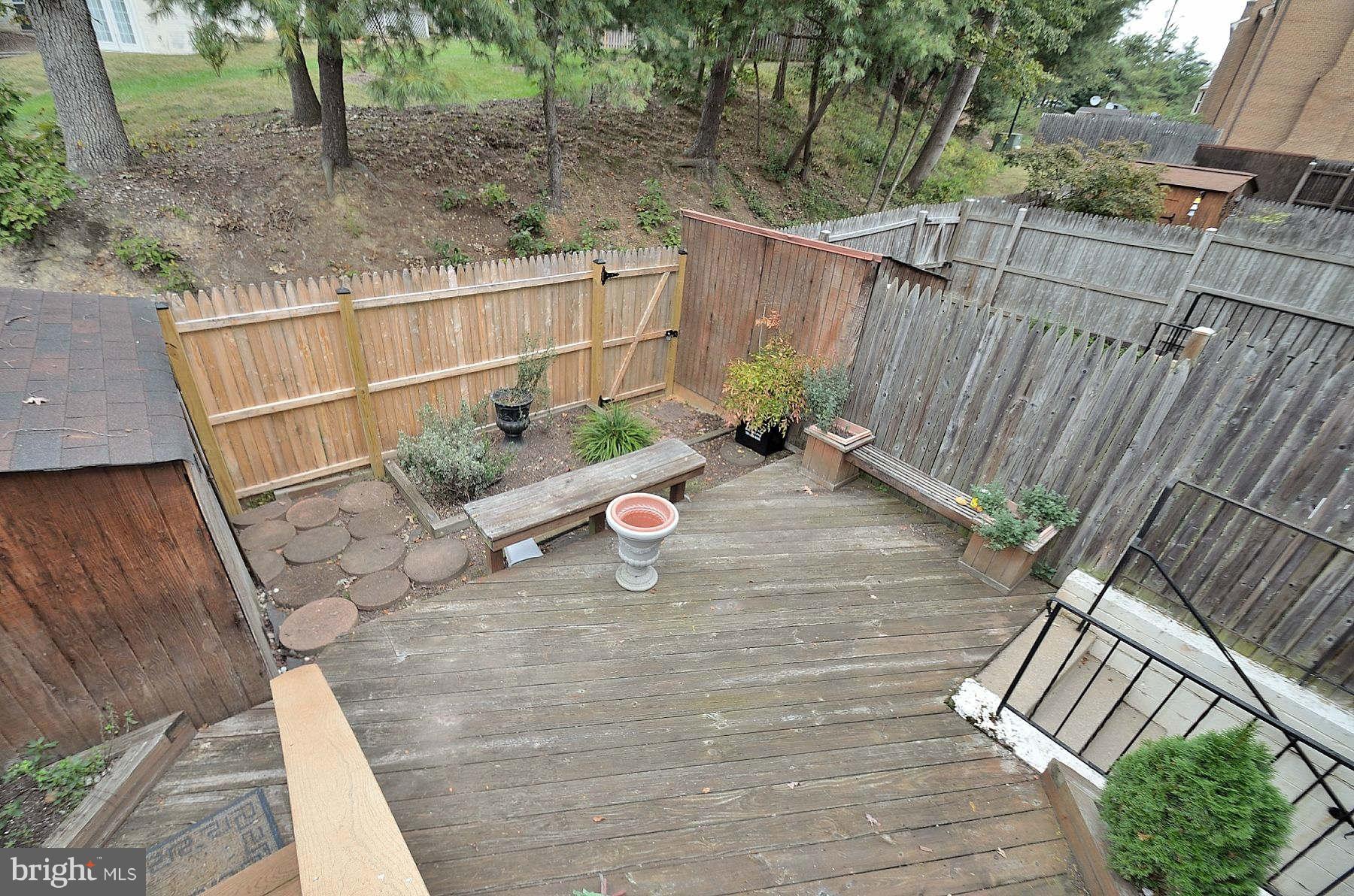 7724 Bristol Square Court Springfield, VA 22153 - Photo 20 of 21 Back Yard