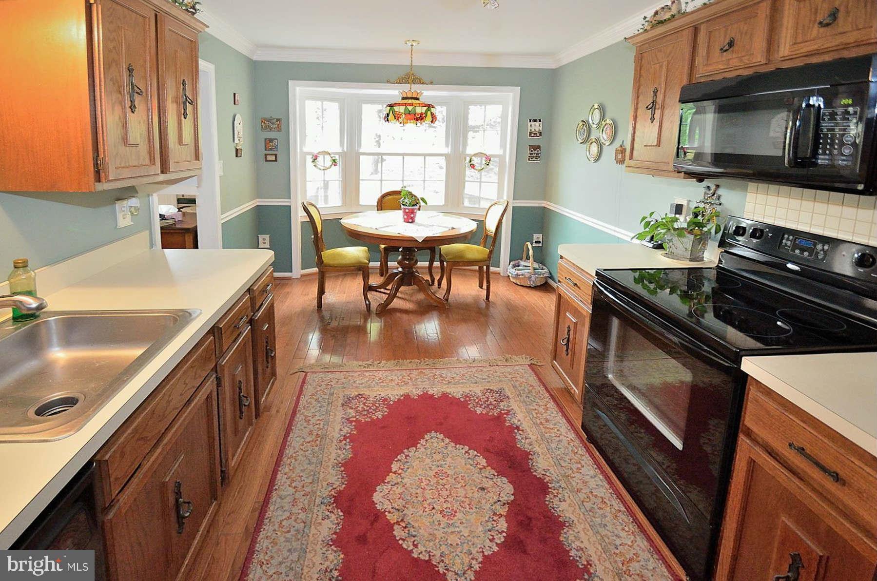 7724 Bristol Square Court Springfield, VA 22153 - Photo 4 of 21 Kitchen