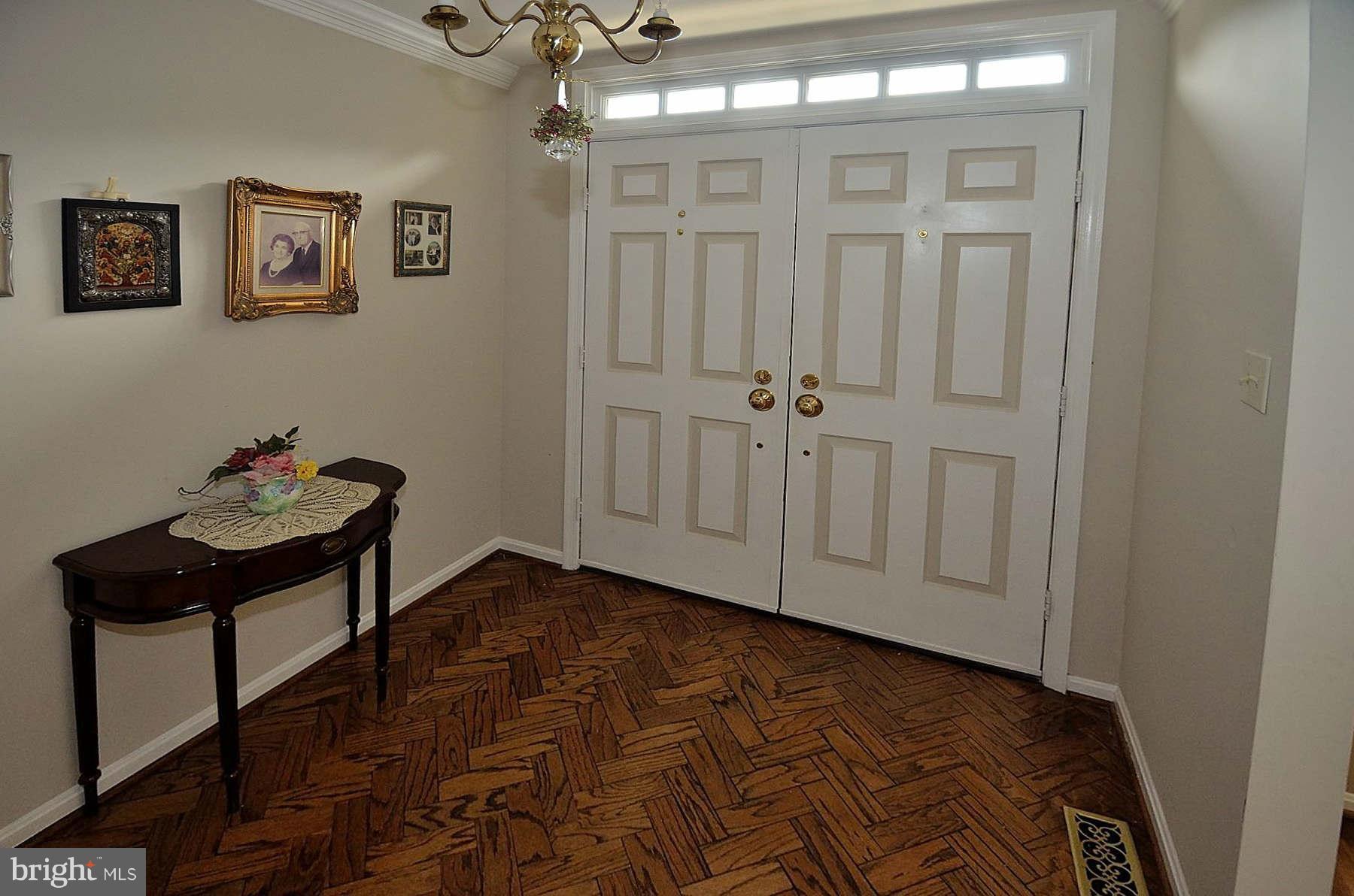7724 Bristol Square Court Springfield, VA 22153 - Photo 8 of 21 Foyer
