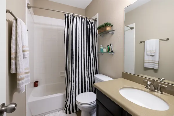 $260,000 | 9135 Solvista Pass Lane, Houston, TX 77070