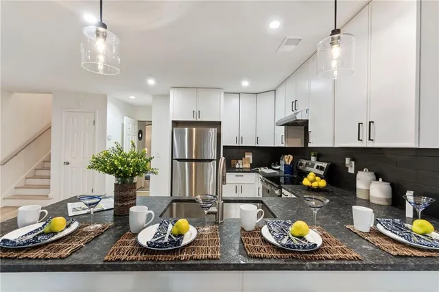 $275,000 | 3652 Platina Park Court, Decatur, GA 30034