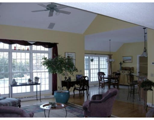 36 Daniel Ridge Westfield, MA 01085 - Photo 5 of 24 Gallery Image 5