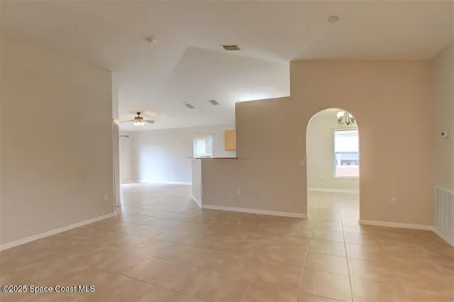 a view of empty room with window