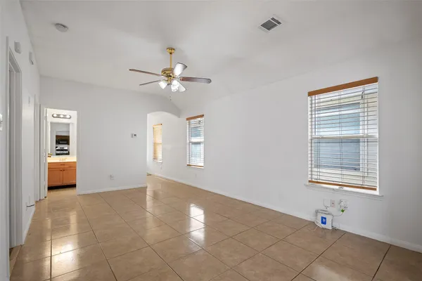 $1,550 | 6443 Mountain Pines Lane, Katy, TX 77449