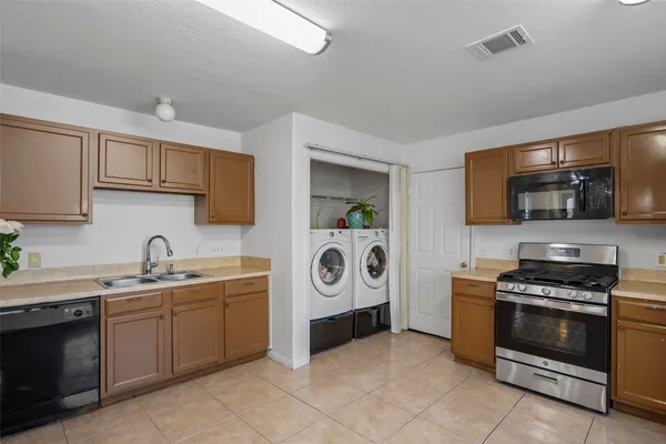 $1,550 | 6443 Mountain Pines Lane, Katy, TX 77449