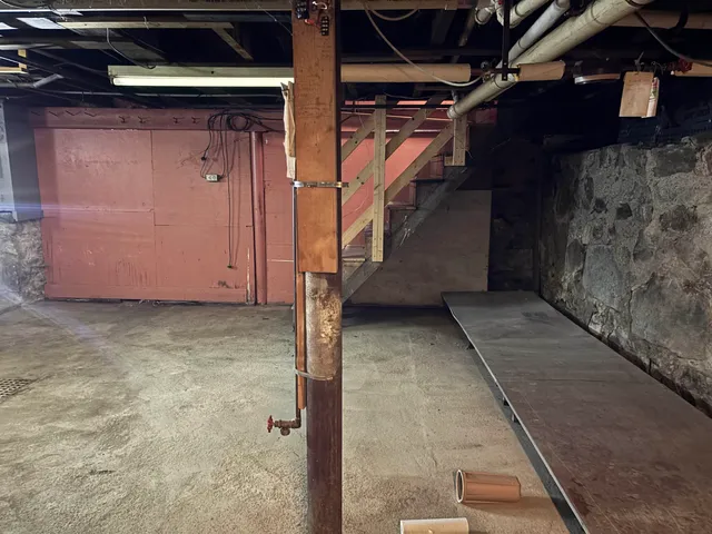 $111,900 | 39 Abenaki Lane, Berlin, NH 03570