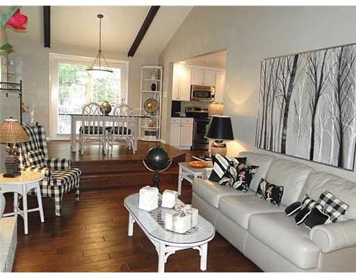 35 Holly Ridge Road Washington, PA 15301 - Photo 10 of 18 Family Room.