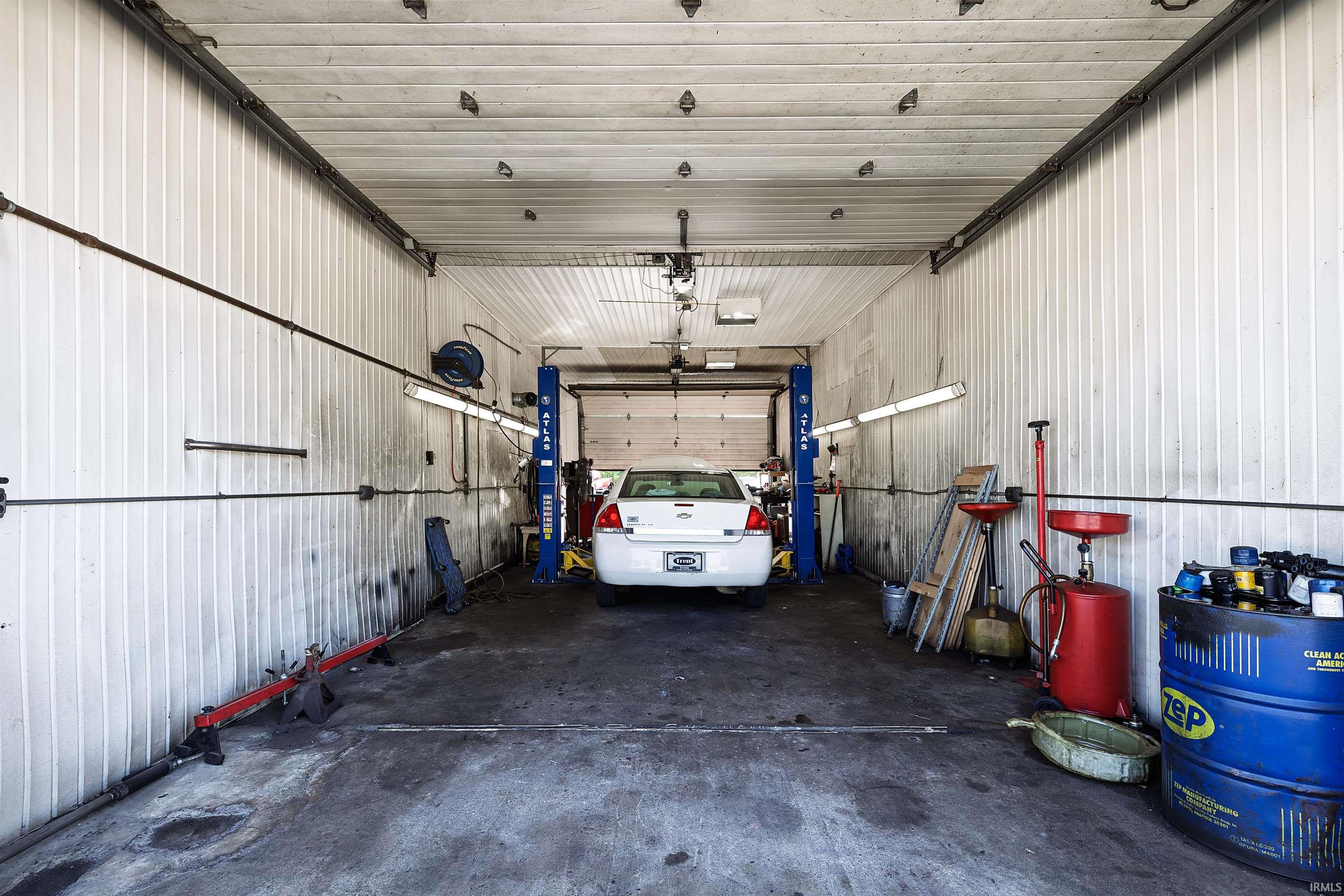 1518 South Dixon Road Kokomo, IN 46902 - Photo 14 of 23