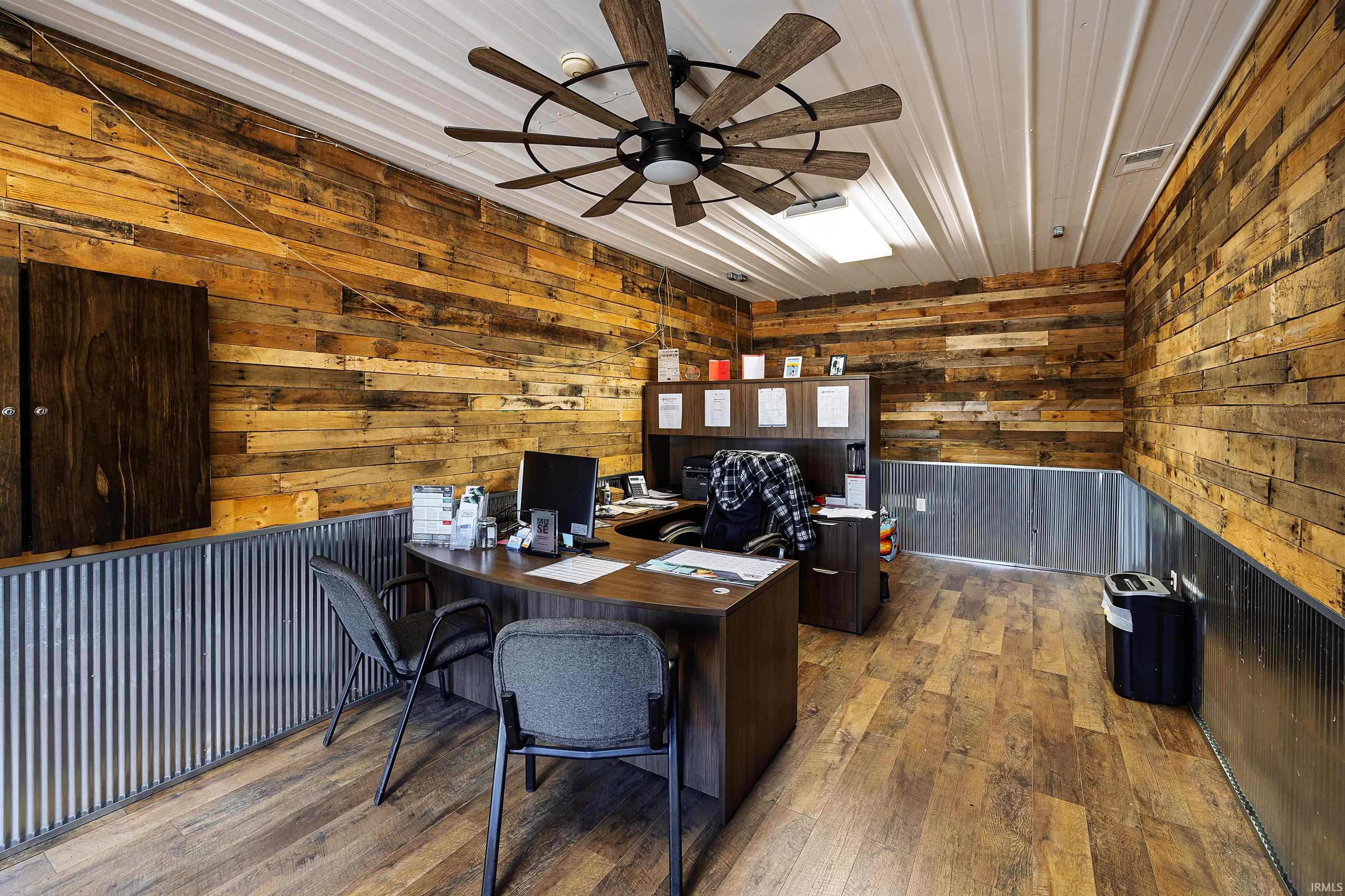 1518 South Dixon Road Kokomo, IN 46902 - Photo 7 of 23