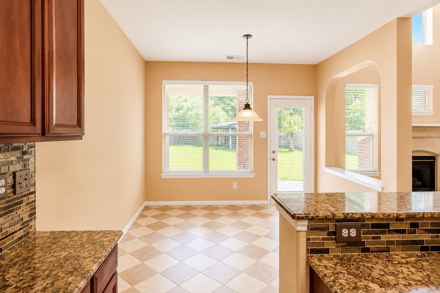6818 Russelfield Lane Houston, TX 77049 - Photo 18 of 50 Gallery Image 18