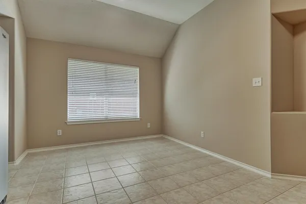 $2,500 | 27 East Russet Grove Circle, The Woodlands, TX 77384