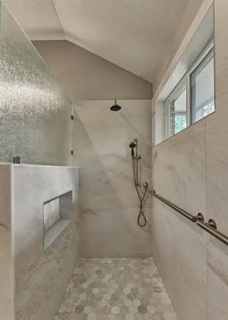 $2,500 | 27 East Russet Grove Circle, The Woodlands, TX 77384