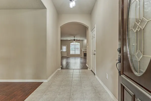 $2,500 | 27 East Russet Grove Circle, The Woodlands, TX 77384