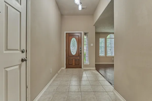 $2,500 | 27 East Russet Grove Circle, The Woodlands, TX 77384
