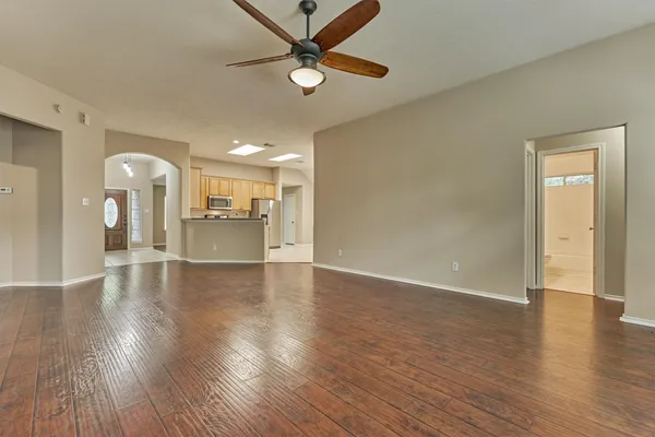 $2,500 | 27 East Russet Grove Circle, The Woodlands, TX 77384