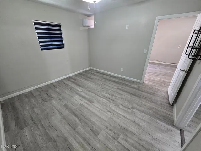 $1,000 | 7016 Hurricane Way, Unit B, Las Vegas, NV 89145