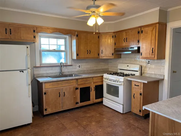 $3,600 | 82 Putnam Avenue, Port Chester, NY 10573