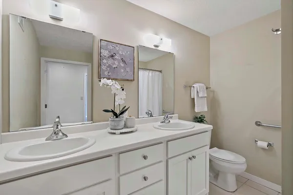 $425,000 | 301 7th Street West, Unit 2204, Northfield, MN 55057