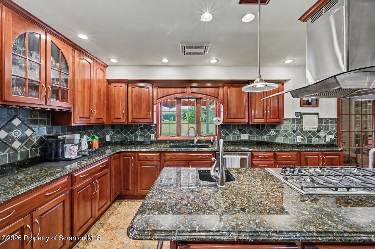 602 Hampton Road Clarks Summit, PA 18411 - Photo 19 of 73 Kitchen