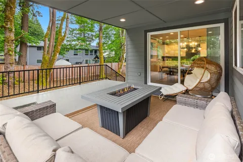 $1,999,000 | 8021 Northeast 127th Lane, Kirkland, WA 98034