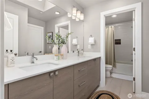 $1,999,000 | 8021 Northeast 127th Lane, Kirkland, WA 98034