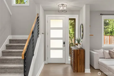 $1,999,000 | 8021 Northeast 127th Lane, Kirkland, WA 98034