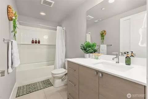 $1,999,000 | 8021 Northeast 127th Lane, Kirkland, WA 98034