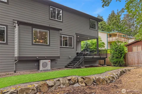 $1,999,000 | 8021 Northeast 127th Lane, Kirkland, WA 98034