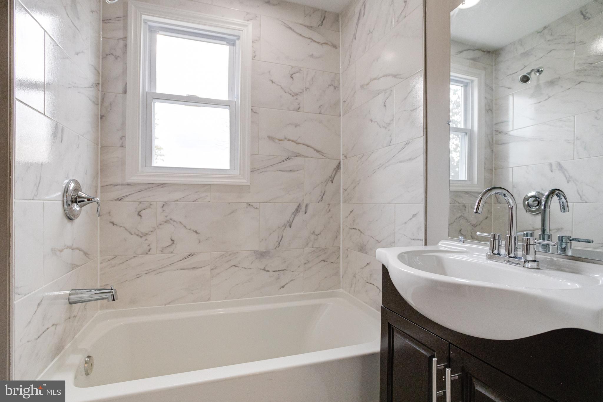 1209 Krueger Avenue Rosedale, MD 21237 - Photo 54 of 74 Full Bath with Tile Surround
