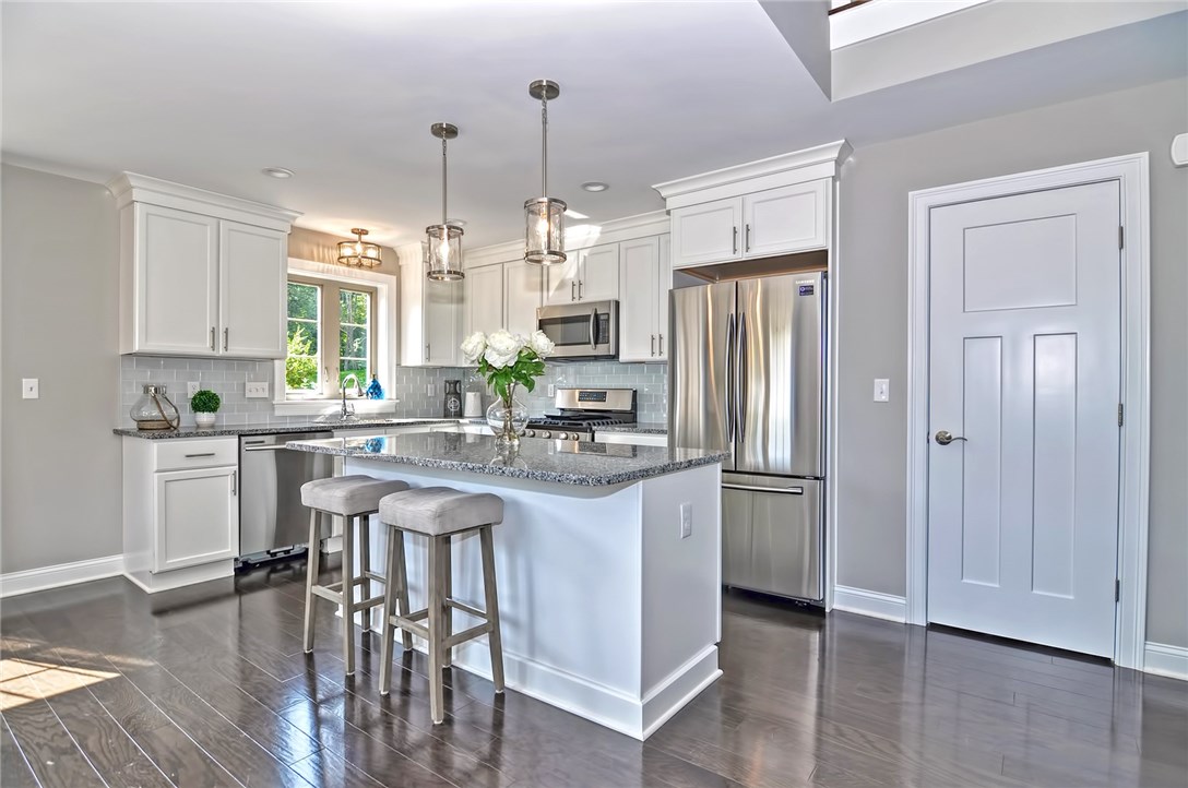 80 Conley Avenue, Unit 7 Cranston, RI 02921 - Photo 5 of 30 Gallery Image 5