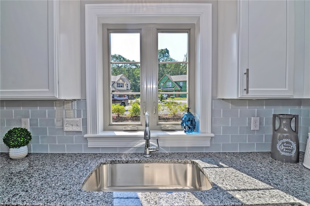 80 Conley Avenue, Unit 7 Cranston, RI 02921 - Photo 8 of 30 Gallery Image 8