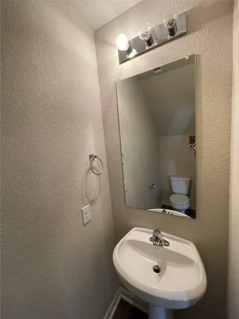 $1,750 | 1579 Violet Lane, Kyle, TX 78640