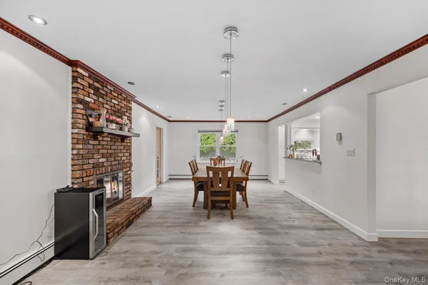 $1,875,000 | 3 Fams Court, Jericho, NY 11753