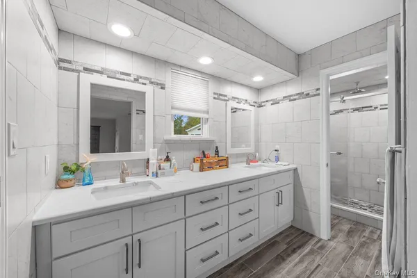 $1,875,000 | 3 Fams Court, Jericho, NY 11753