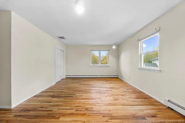 $1,875,000 | 3 Fams Court, Jericho, NY 11753